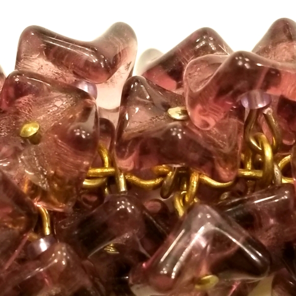 Genuine hand-carved Amethyst Flower Beads Cluster Necklace with Gold-tone Chain - Picture 4 of 13